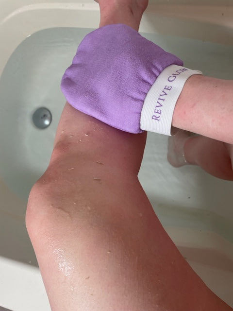 Revive Glow Gentle Exfoliating Glove